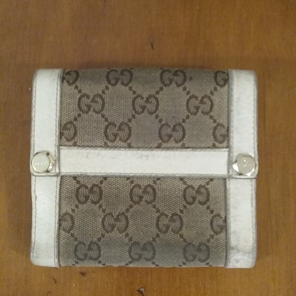 Authentic Gucci GG Wallet